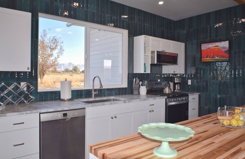 Grand Junction House | Newly renovated Barnhouse on 13 acres brings you a modern feel to your retreat.