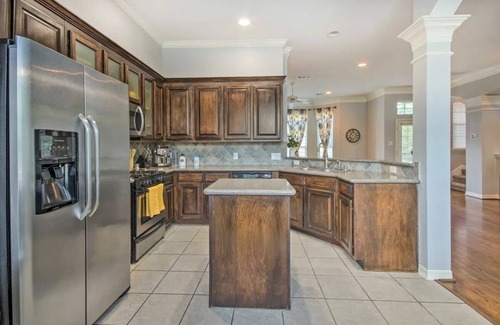 Washington Ave./ Memorial Park House | Newly updated, bright & airy townhouse!