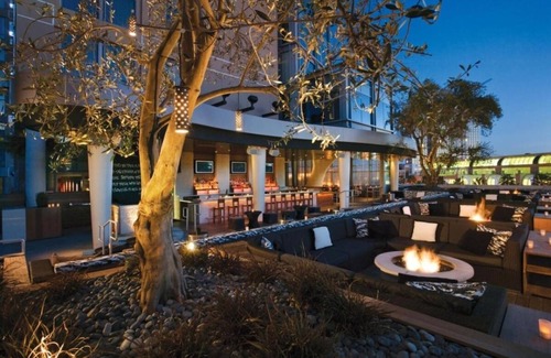Gaslamp Quarter Hotel | Next to Gaslamp Archway! 3 Luxury Units! Bike Rental, Onsite Pool, Parkling!