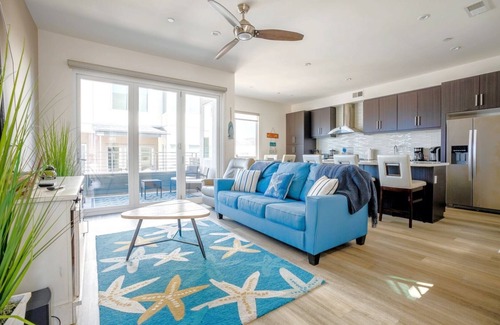 Imperial Beach Condo | Next to the pier! Pet-friendly! Beach You To It - New Listing