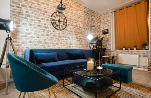 Roubaix House | NG SuiteHome - Lille I Roubaix Barbieux I Saint roch - Maison 4 chambres - Balnéo - Arcade de jeux - Netflix - Wifi - Cuisine équipée - Lave linge
