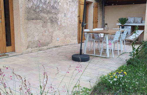 Le Rouret Apartment | Nice 2 P. in villa with private garden and terrace