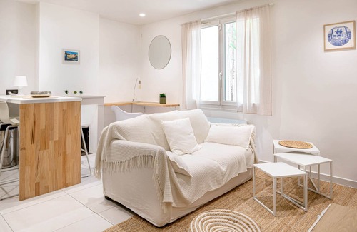 La Castellane Apartment | Nice 37 m² with garden in Marseille