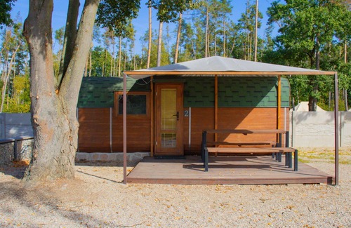 Hradec Kralove House | Nice apartment in villa for 4 people with WIFI, A/C, TV, patio and pets allowed