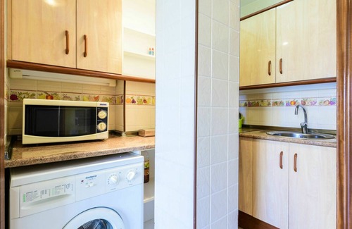 Oropesa del Mar Apartment | Nice apartment for 3 people with A/C, WIFI, pool, TV, balcony and pets allowed