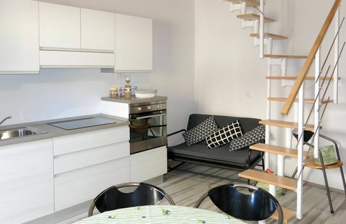 Cologna Spiaggia Villa | Nice apartment in villa with pool, WIFI, hot tub, A/C, TV, patio, pets allowed and panoramic view
