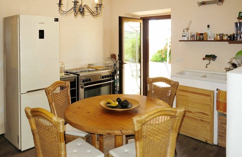 Cologna Spiaggia Villa | Nice apartment in villa with pool, WIFI, hot tub, A/C, TV, patio, pets allowed and panoramic view