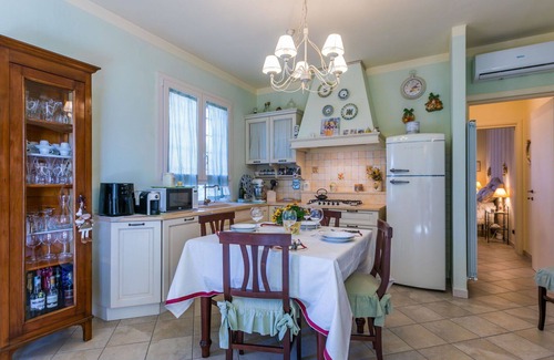Rosignano Solvay Apartment | Nice apartment for 4 people with WIFI, A/C, TV and patio