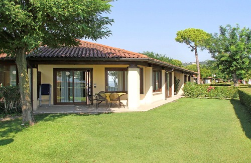 Monte House | Nice apartment in villa for 3 people with A/C, WIFI, pool, TV and terrace