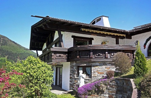 Pfons Apartment | Nice apartment for 5 guests with TV, terrace and panoramic view