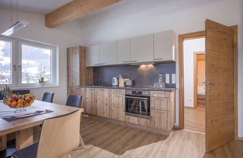 Moosen Apartment | Nice apartment in Brixen in the Thale with terrace