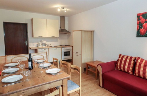 Muhldorf Apartment | Nice apartment for 8 people with WIFI, TV and balcony