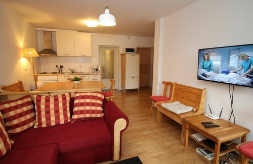Muhldorf Apartment | Nice apartment for 8 people with WIFI, TV and balcony