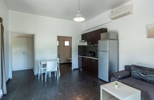 Favone Apartment | Nice apartment for 4 guests with pool, WIFI, A/C, TV, terrace and pets allowed