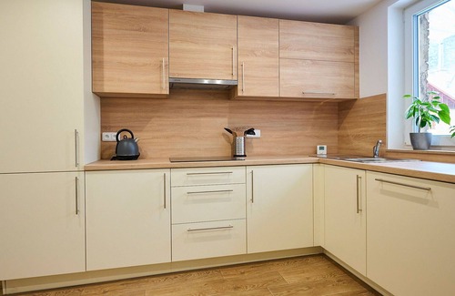 Desna Apartment | Nice apartment for 4 guests with WIFI, pool, TV and patio