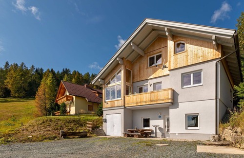 Albeck Apartment | Nice apartment for 10 guests with WIFI, TV and patio