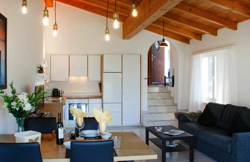 Magadino Apartment | Nice apartment for 2 guests with WIFI, TV, patio and panoramic view