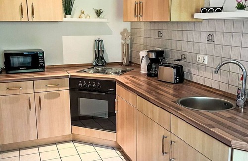 Sudarle Apartment | Nice apartment for 2 people with WIFI, TV, terrace and pets allowed