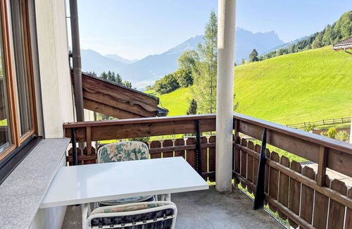Grisons Apartment | Nice apartment for 2 people with WIFI, pool, TV, balcony, pets allowed and panoramic view
