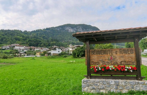 Raveo Apartment | Nice apartment for 2 people with WIFI, TV, patio and pets allowed