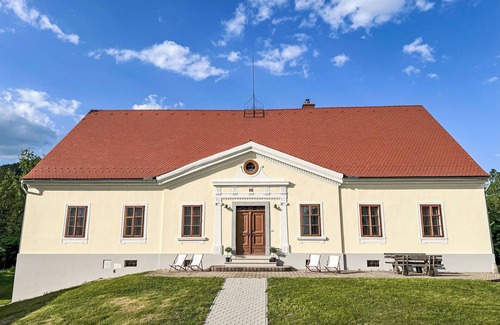Pohorje Apartment | Nice apartment for 3 people with pool, WIFI and TV