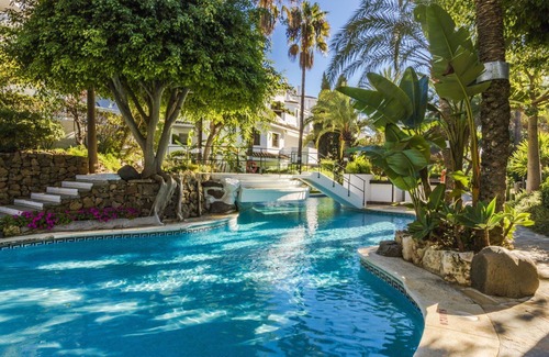 Elviria Apartment | Nice apartment for 4 guests with WIFI, A/C, pool, TV and terrace