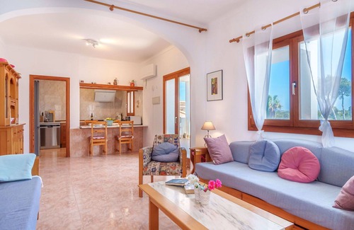 Cala Santany Apartment | Nice apartment for 4 people with A/C, WIFI, pool, TV and terrace