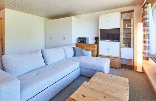 Sion Apartment | Nice apartment for 4 guests with WIFI, pool, TV, balcony and panoramic view