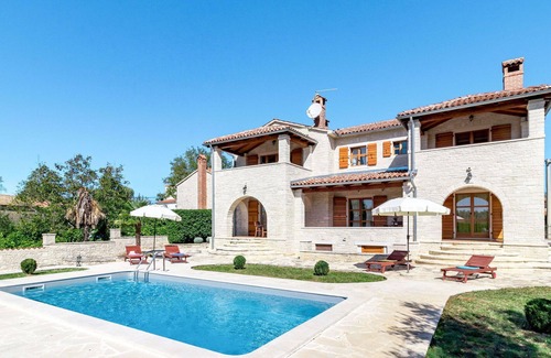 Stifanici Apartment | Nice apartment for 4 guests with pool, WIFI, A/C, TV, terrace and pets allowed