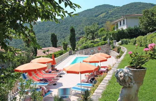 Voiandes Apartment | Nice apartment for 4 guests with pool, WIFI, TV, patio and pets allowed