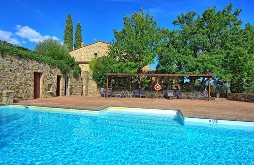 Montalcino Apartment | Nice apartment for 4 people with pool, A/C, TV, pets allowed and panoramic view