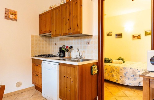 Lavina Apartment | Nice apartment for 4 people with pool, WIFI and pets allowed
