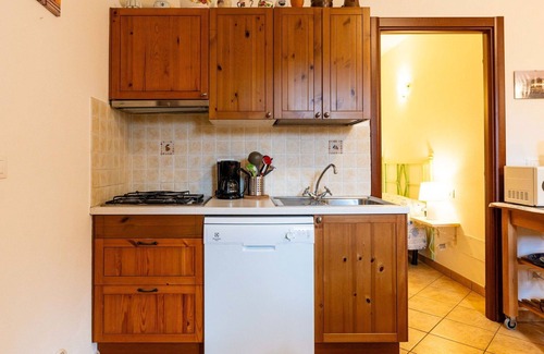 Lavina Apartment | Nice apartment for 4 people with pool, WIFI and pets allowed