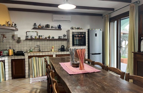 Artallo Apartment | Nice apartment for 4 people with A/C, WIFI, TV and patio