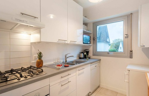 La Trinite-sur-Mer Apartment | Nice apartment for 4 people with WIFI, TV and balcony