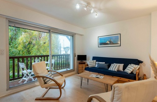 La Trinite-sur-Mer Apartment | Nice apartment for 4 people with WIFI, TV and balcony
