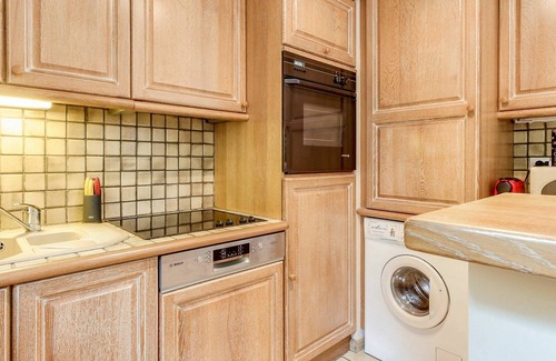 Saint-Arnoult Apartment | Nice apartment for 5 guests with WIFI, TV, terrace and parking