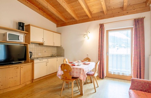 Solda Apartment | Nice apartment for 5 people with WIFI, TV, terrace, pets allowed and panoramic view