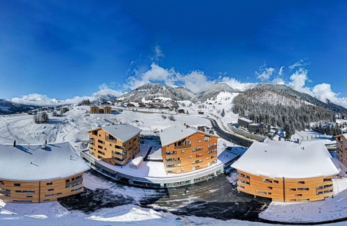 Acletta Apartment | Nice apartment for 6 guests with WIFI, hot tub, pool, TV, balcony and panoramic view
