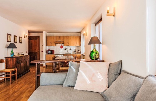 Sant'Antonio di Mavignola Apartment | Nice apartment for 6 people with TV and balcony
