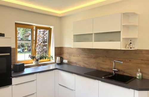 Weissenbach am Lech Apartment | Nice apartment for 6 people with WIFI, TV, terrace and pets allowed