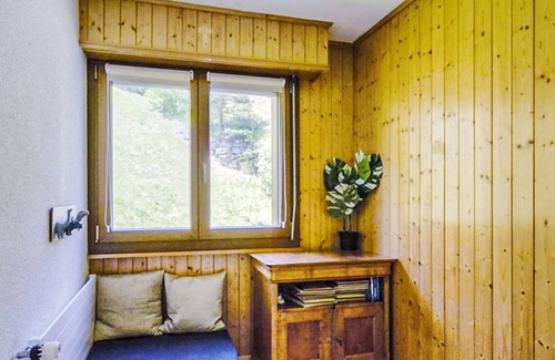 Anzere Apartment | Nice apartment for 7 guests with WIFI, TV and balcony