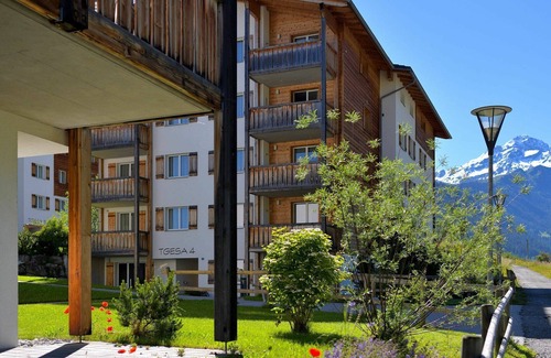 Savognin Apartment | Nice apartment for 8 guests with WIFI, TV, terrace and panoramic view