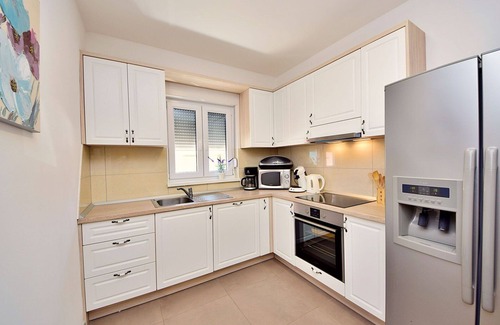 Dusina Apartment | Nice apartment for 8 people with WIFI, private pool, A/C, TV and terrace