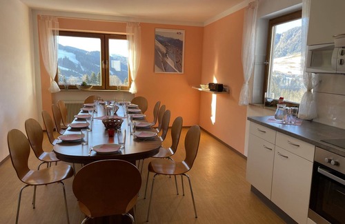 Sonnenberg Apartment | Nice apartment for 14 guests with WIFI, TV, balcony and pets allowed