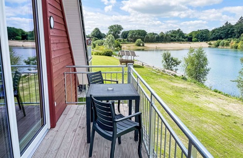 Hechthausen Apartment | Nice apartment for 4 guests with WIFI, pool, TV, balcony and pets allowed