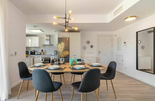 Carihuela Apartment | Nice apartment for 4 guests with WIFI, A/C, pool, TV and terrace