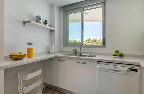 Carihuela Apartment | Nice apartment for 4 guests with WIFI, A/C, pool, TV and terrace