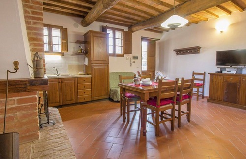 Rapolano Terme Villa | Nice apartment in villa for 6 guests with pool, WIFI, TV and patio