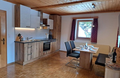 Wildschoenau Villa | Nice apartment in villa for 3 guests with WIFI, TV and balcony